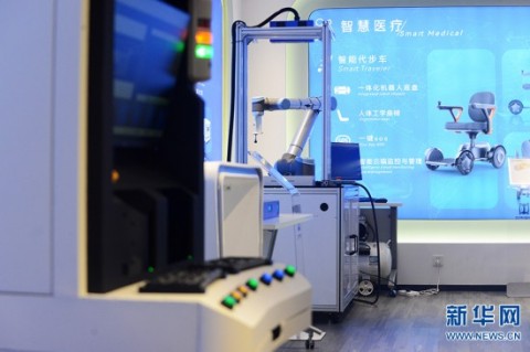 从美甲师跑路到自己当老板，一台机器咋就成了我家“印钞机”？